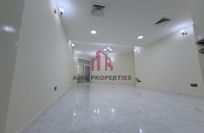 Apartment - 2 Bedrooms - 4 Bathrooms for rent in Diplomat Building - Umm Hurair 1 - Umm Hurair - Bur Dubai - Dubai