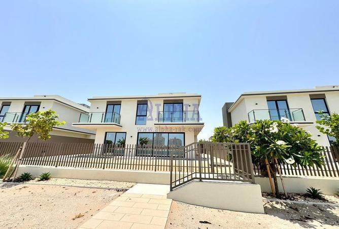 109042001 - Property Image 3