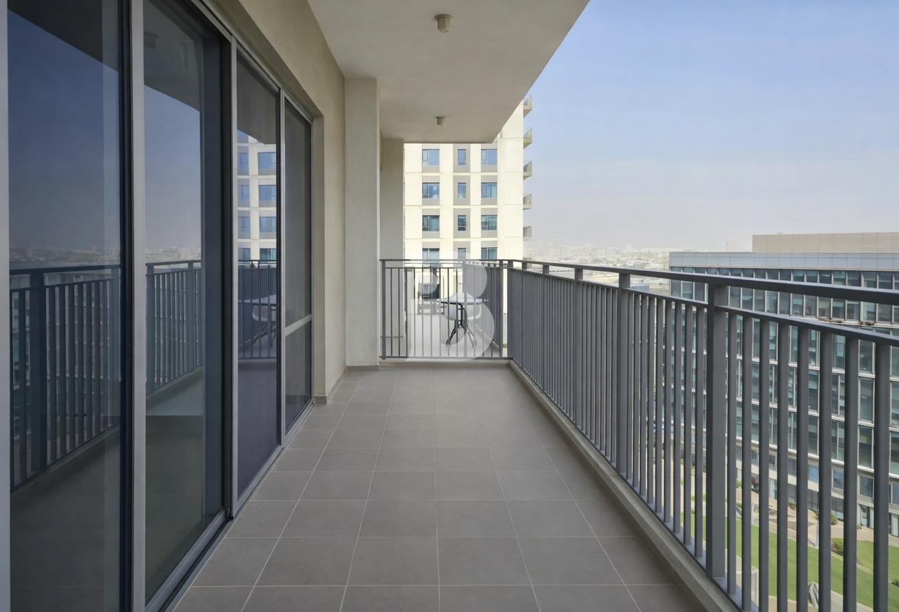 Ready to move | Prime Location | Spacious photo 2