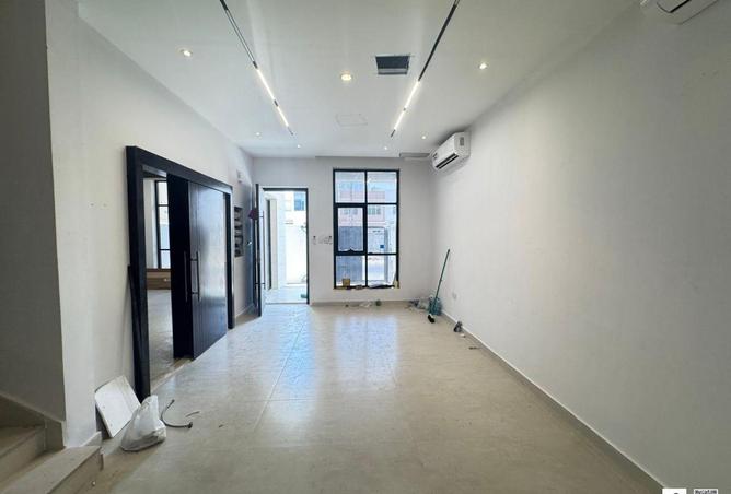 104704461 - Property Main Image
