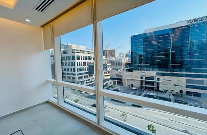 Office Space - Studio - 1 for rent in Tamani Art Tower - Business Bay - Dubai