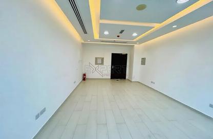 Office Space - Studio - 1 for rent in Tamani Art Tower - Business Bay - Dubai