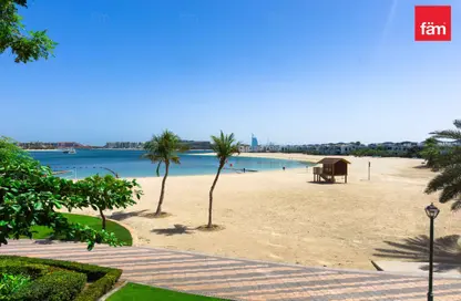 Apartment - 1 Bedroom - 2 Bathrooms for rent in Al Haseer - Shoreline Apartments - Palm Jumeirah - Dubai