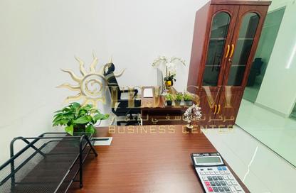 Office Space - Studio - 1 Bathroom for rent in Red Avenue - Al Garhoud - Dubai