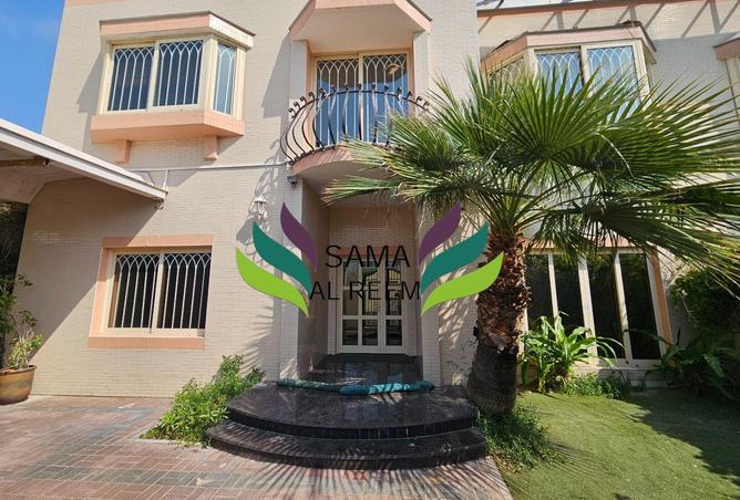5 Bed +Maid Villa With Private Pool In Umm Suqeim