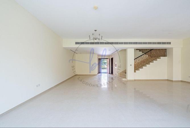 121108920 - Property Image 3