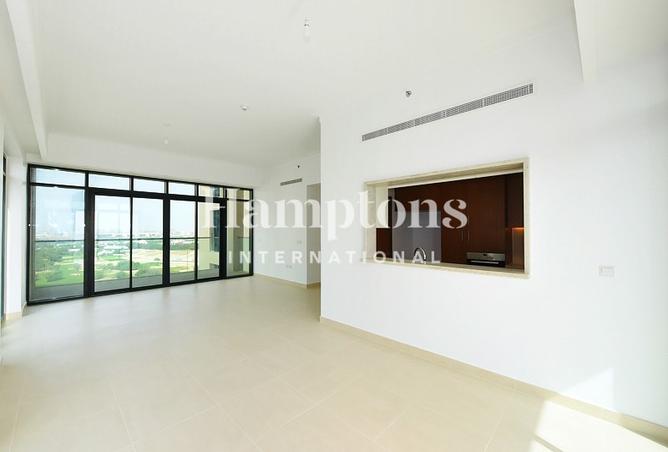 High Floor | 2 Bed in Vida Residence | Lake View photo 2