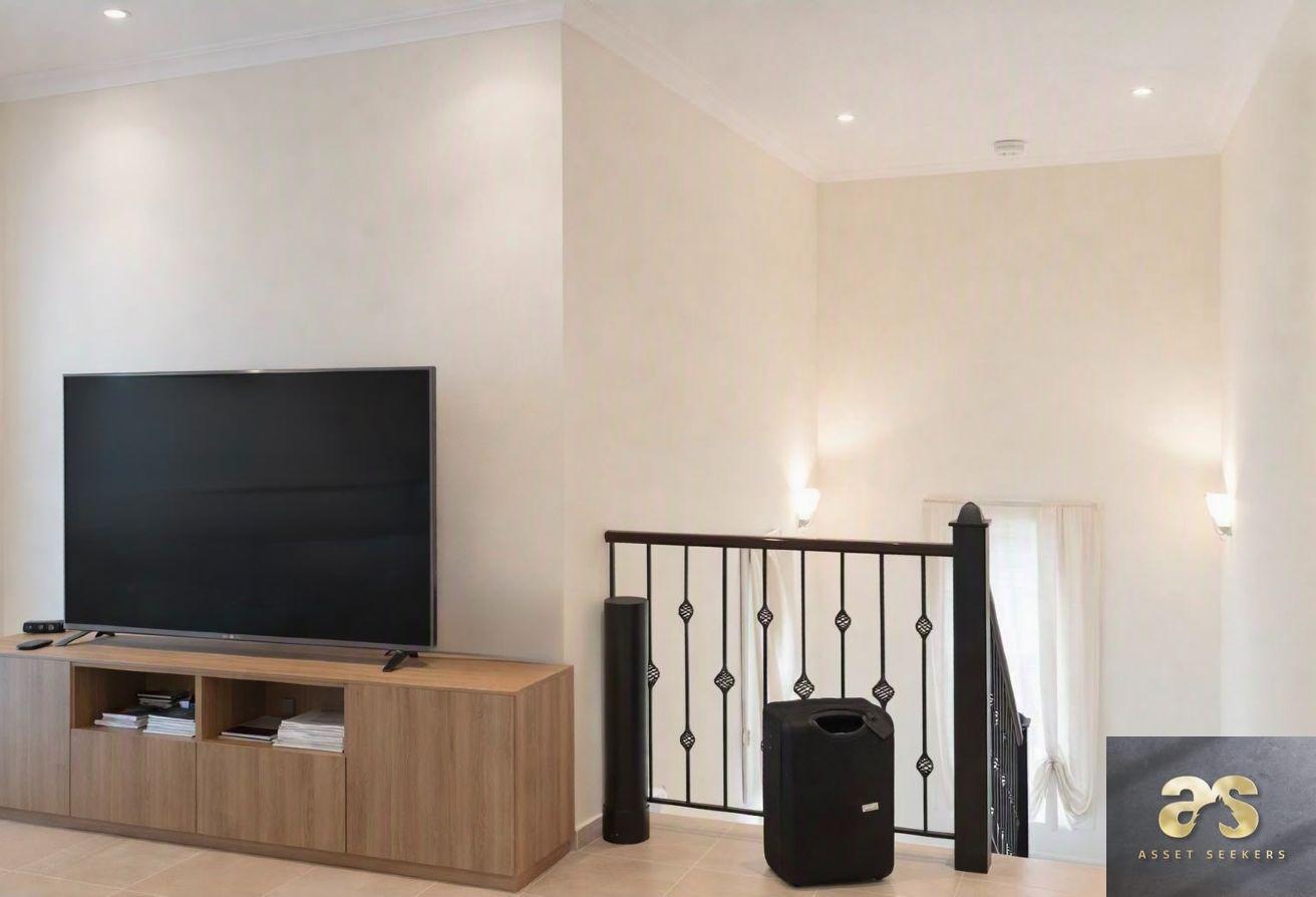 3BR+M | Corner Villa | Prime Location | Large Layo photo 15