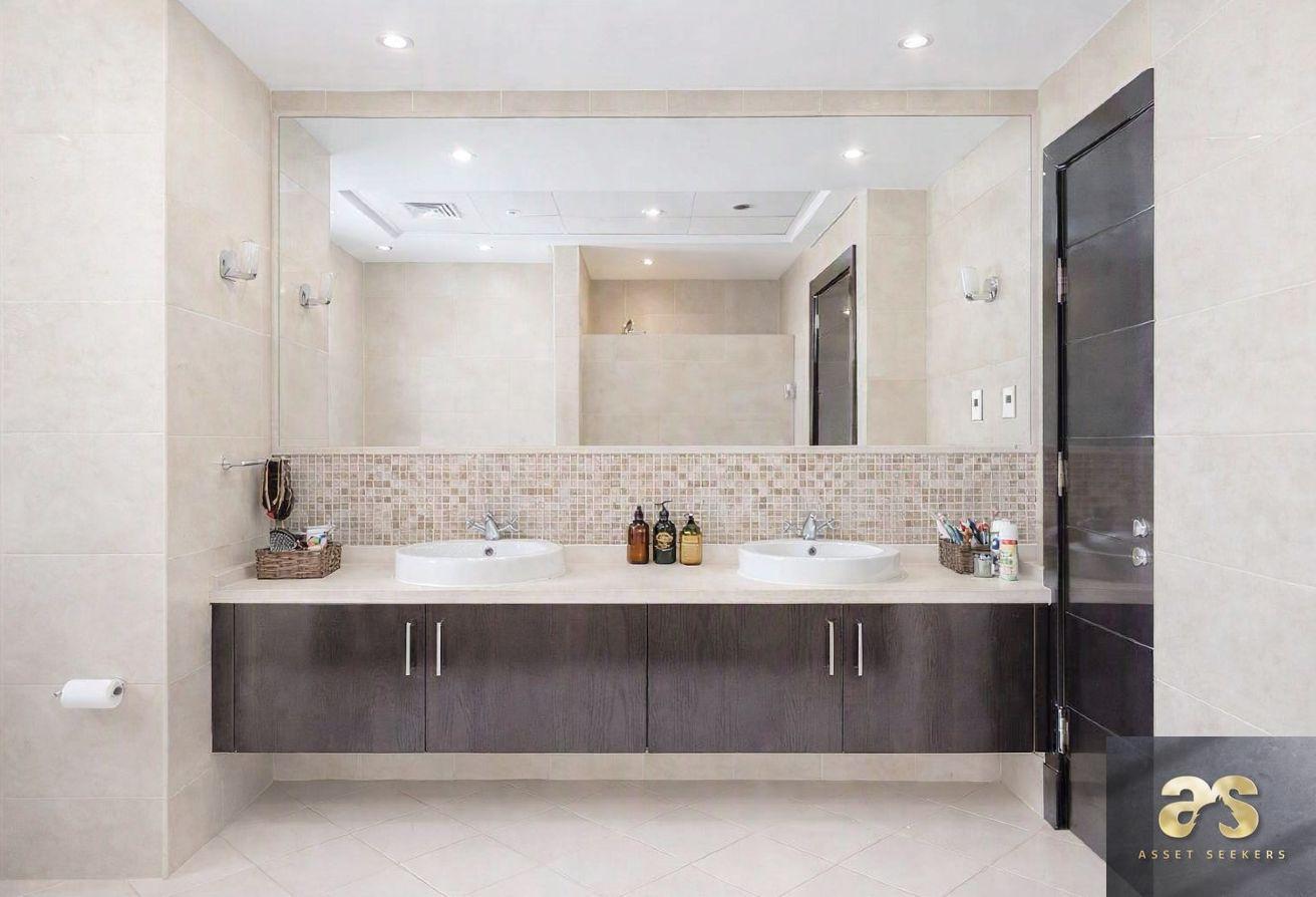 3BR+M | Corner Villa | Prime Location | Large Layo photo 18