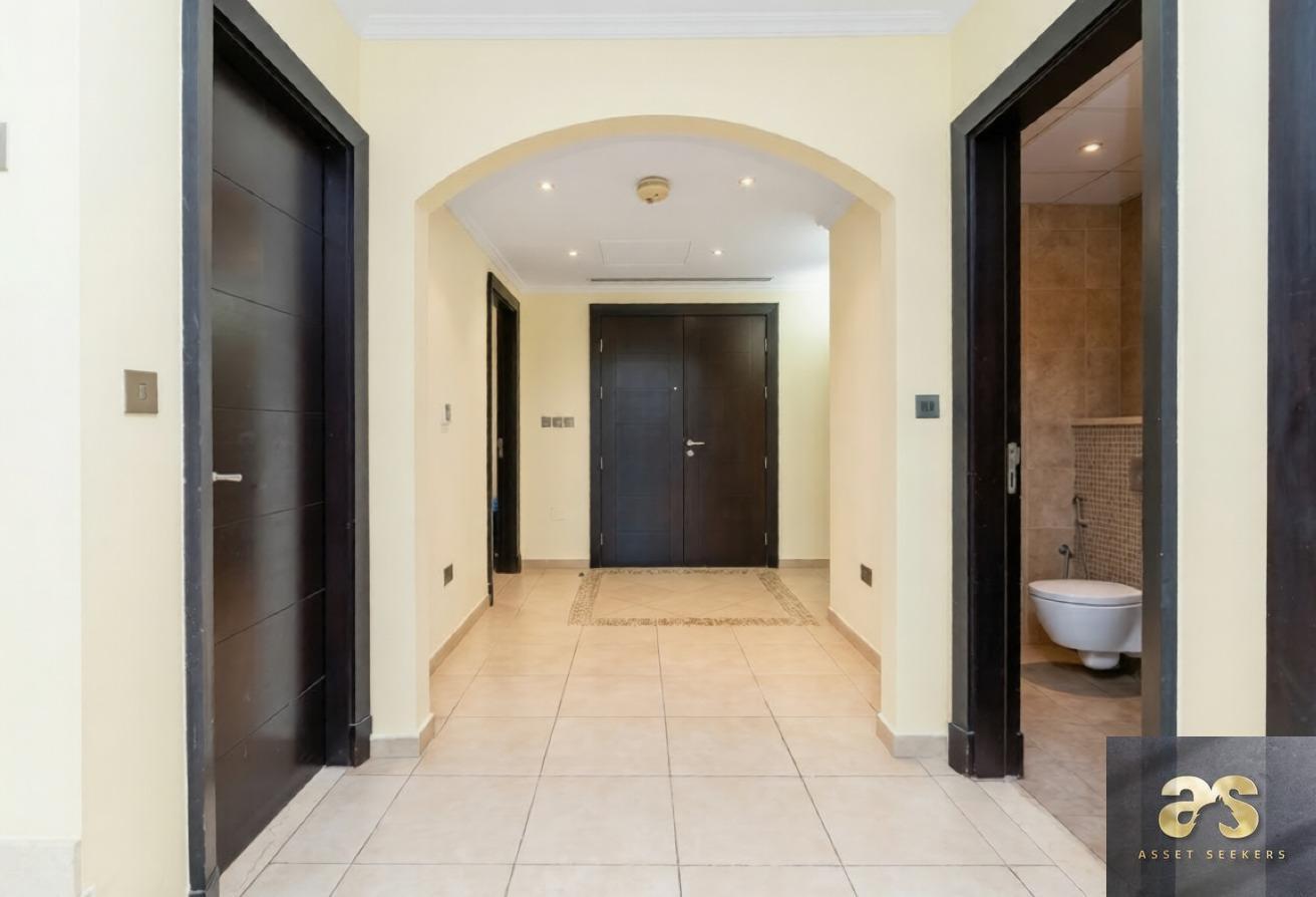 3BR+M | Corner Villa | Prime Location | Large Layo photo 5