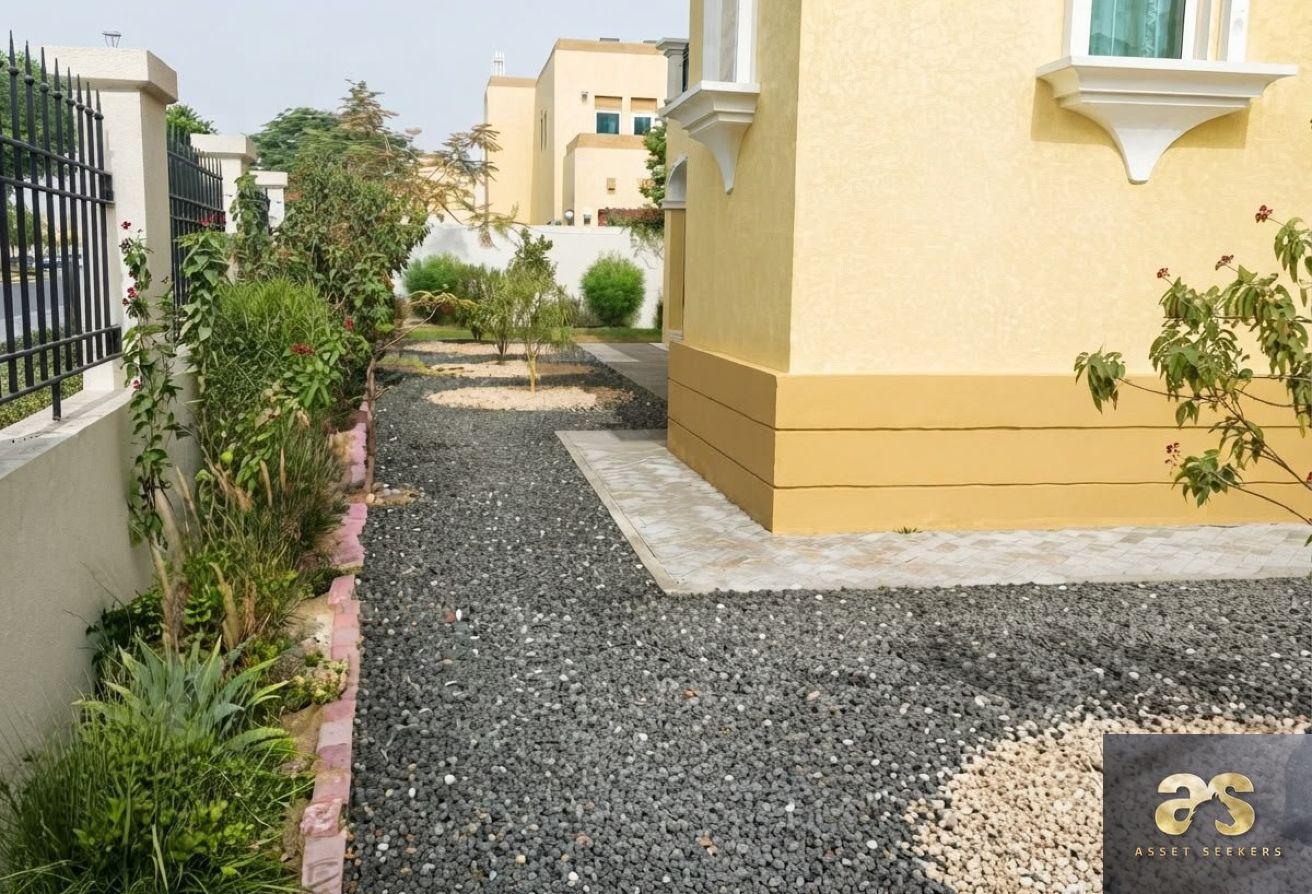 3BR+M | Corner Villa | Prime Location | Large Layo photo 30