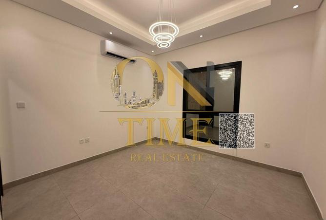 67072027 - Property Image 3