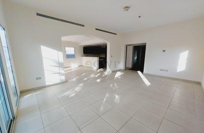 Villa - 2 Bedrooms - 4 Bathrooms for rent in District 4H - Jumeirah Village Triangle - Dubai