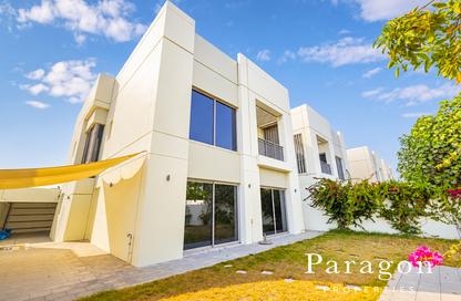 Villa - 5 - 5 for rent in Umm Suqeim 1 Villas - Umm Suqeim 1 - Umm Suqeim - Dubai