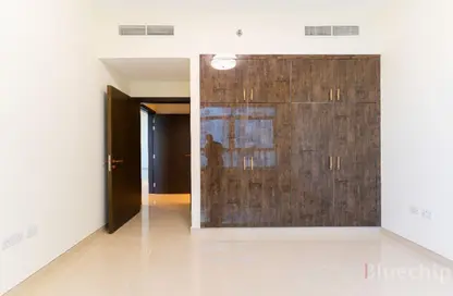 شقة - غرفة نوم - 2 حمامات للايجار في شهداب نور تاور - الفرجان - دبي