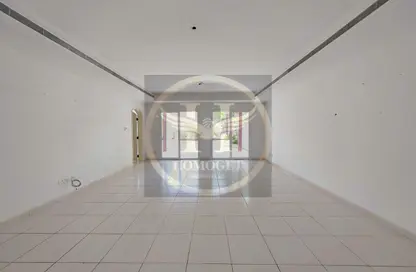 Villa - 3 Bedrooms - 3 Bathrooms for rent in Springs 2 - The Springs - Dubai