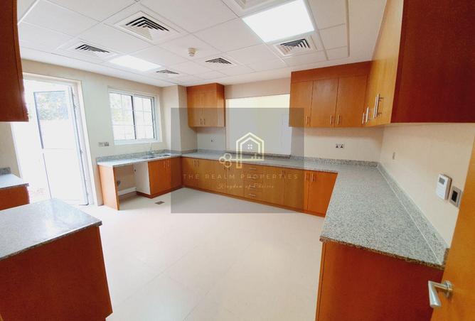 81947836 - Property Image 2