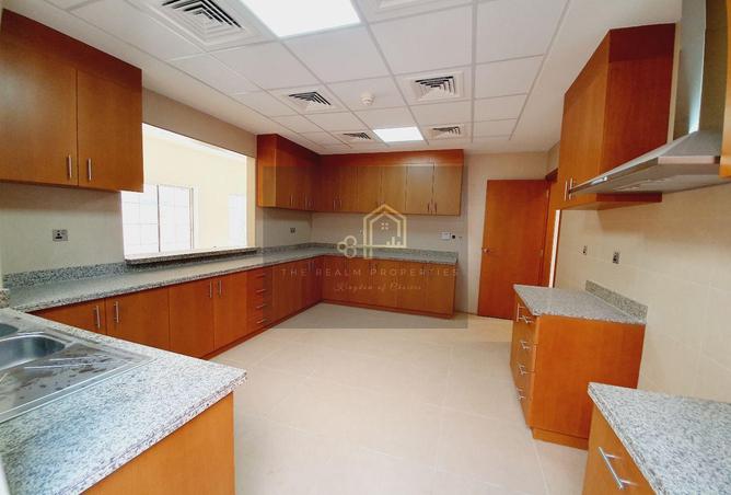 81947836 - Property Image 3