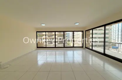 Apartment - 3 Bedrooms - 2 Bathrooms for rent in Golden Sands 2 - Mankhool - Bur Dubai - Dubai