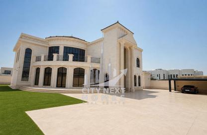 Villa - 5 Bedrooms - 7+ Bathrooms for rent in Nad Al Sheba 4 - Nad Al Sheba - Dubai