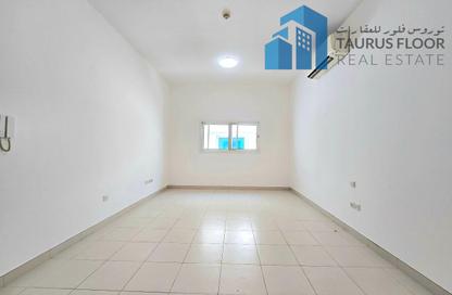 Apartment - Studio - 1 Bathroom for rent in Bayt Al Muteena 01 - Al Muteena - Deira - Dubai Apartment - Studio - 1 Bathroom for rent in Bayt Al Muteena 01 - Al Muteena - Deira - Dubai