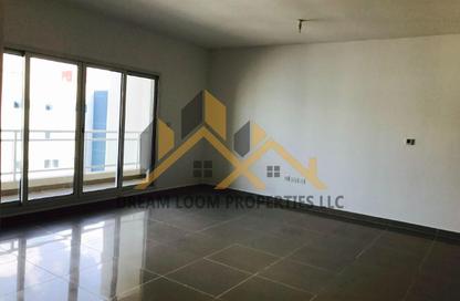 Apartment - 2 Bedrooms - 2 Bathrooms for rent in Tower 33 - Al Reef Downtown - Al Reef - Abu Dhabi Apartment - 2 Bedrooms - 2 Bathrooms for rent in Tower 33 - Al Reef Downtown - Al Reef - Abu Dhabi