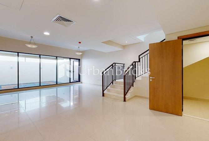 141906974 - Property Main Image