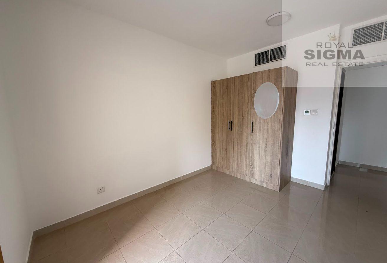1BHK with Balcony – Walking Distance to Metro photo 6