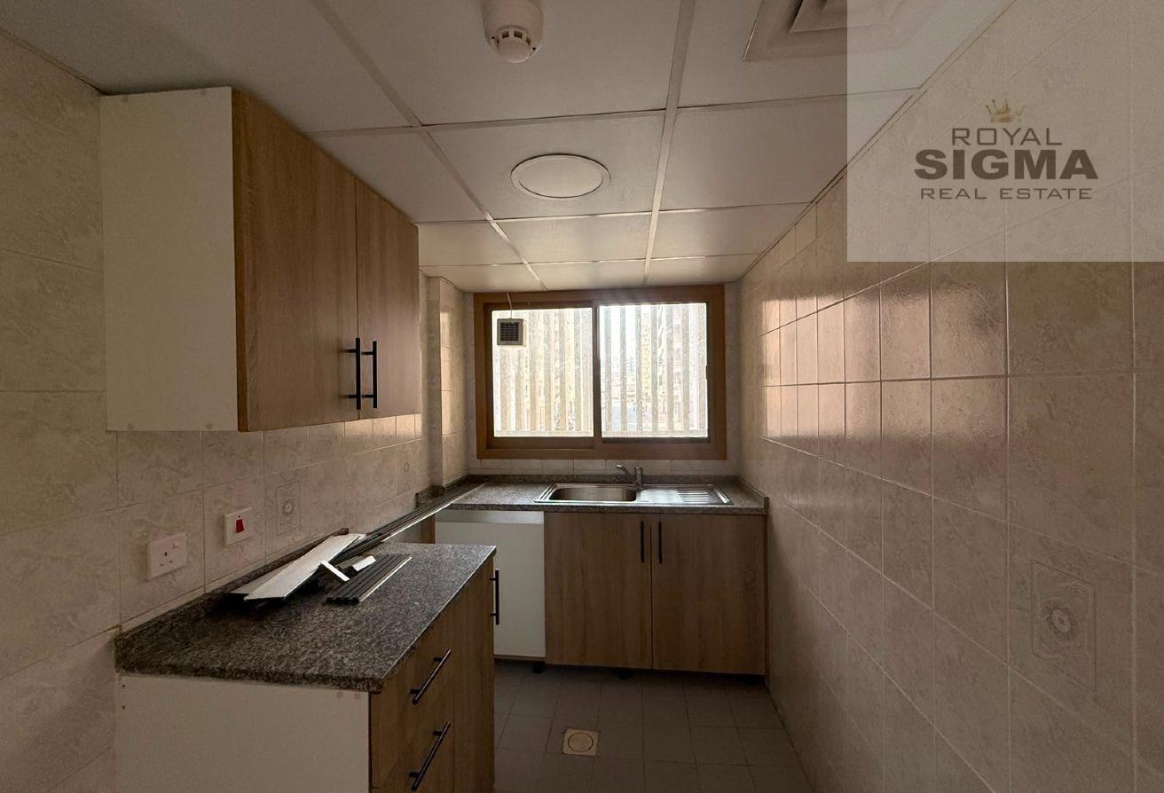 1BHK with Balcony – Walking Distance to Metro photo 8