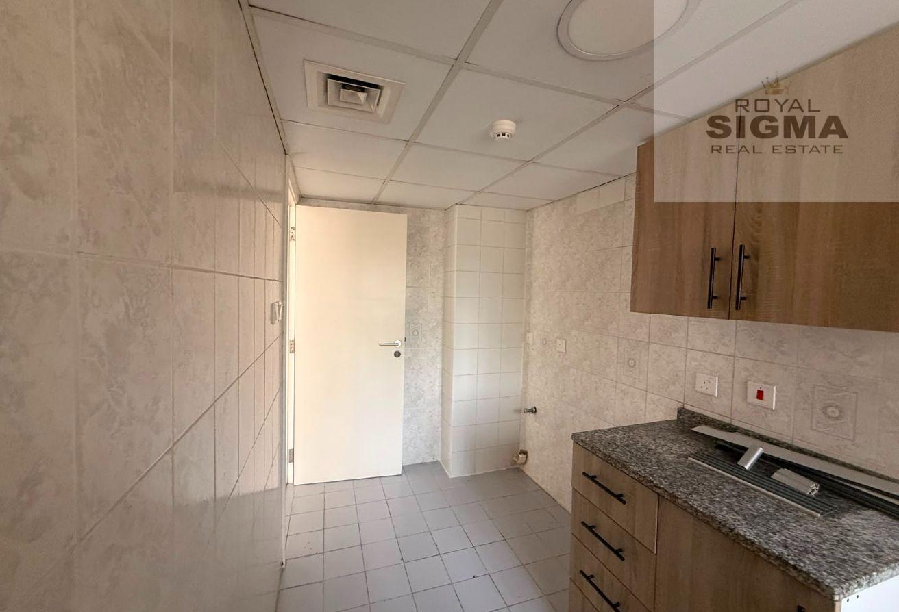 1BHK with Balcony – Walking Distance to Metro photo 9
