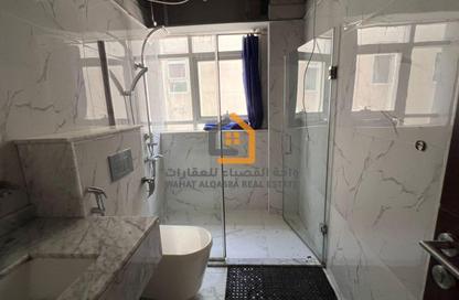 Apartment - 2 Bedrooms - 2 Bathrooms for rent in Thuraya Al Majaz Building - Al Majaz 3 - Al Majaz - Sharjah