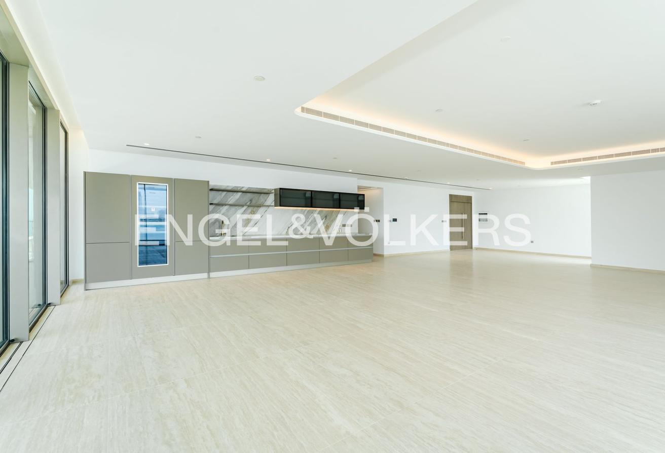 Luxury Penthouse | Furnished | Sea Views photo 4