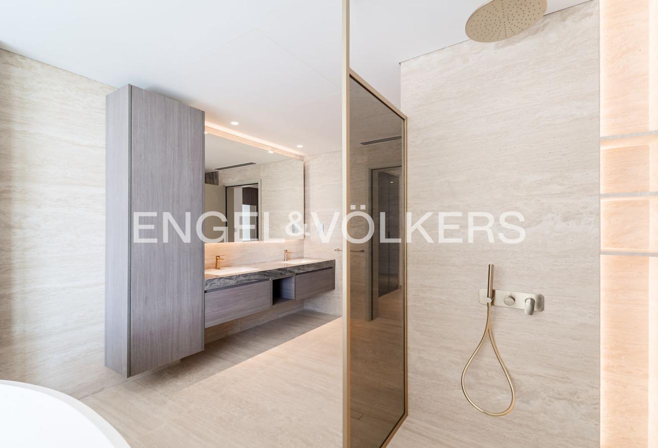 Luxury Penthouse | Furnished | Sea Views photo 12
