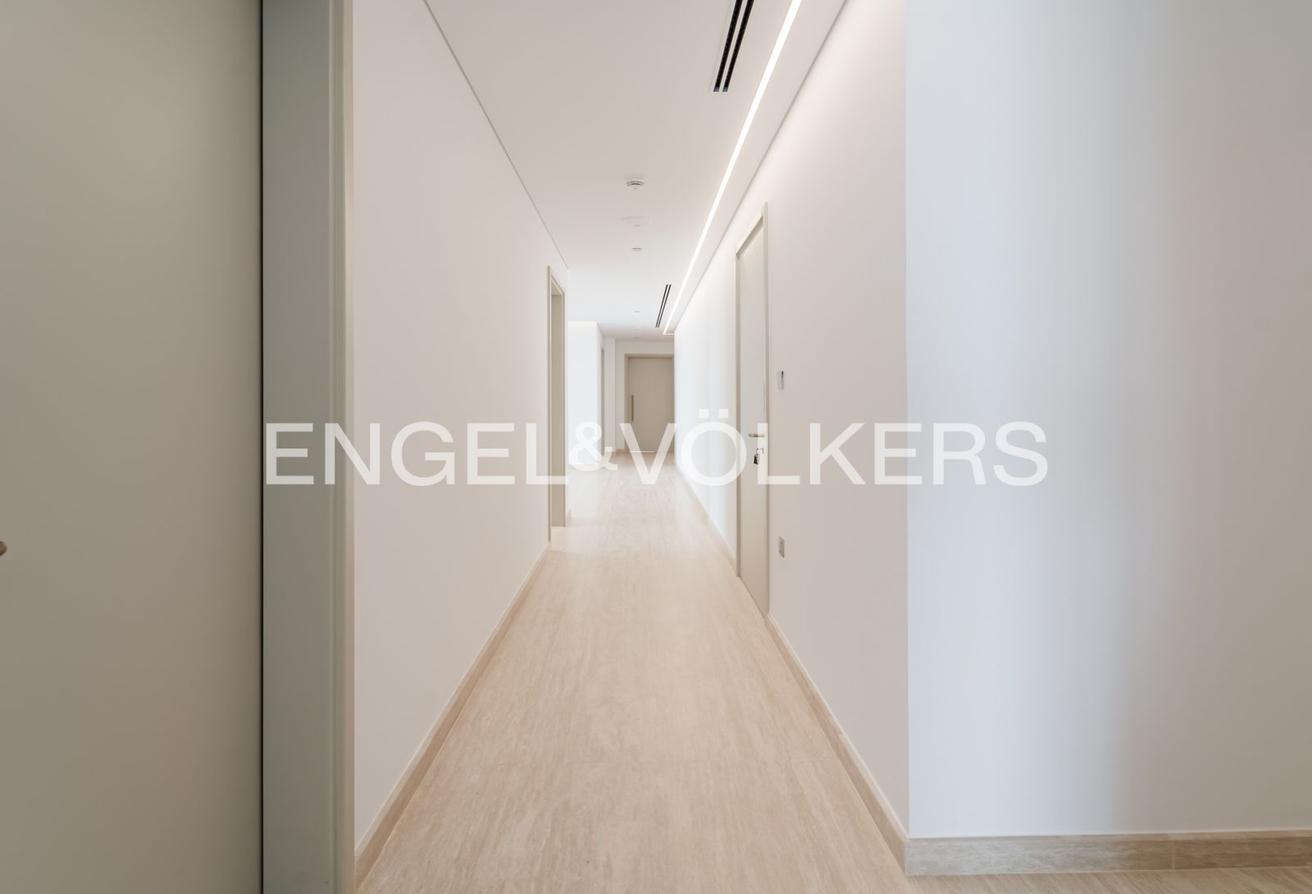 Luxury Penthouse | Furnished | Sea Views photo 17