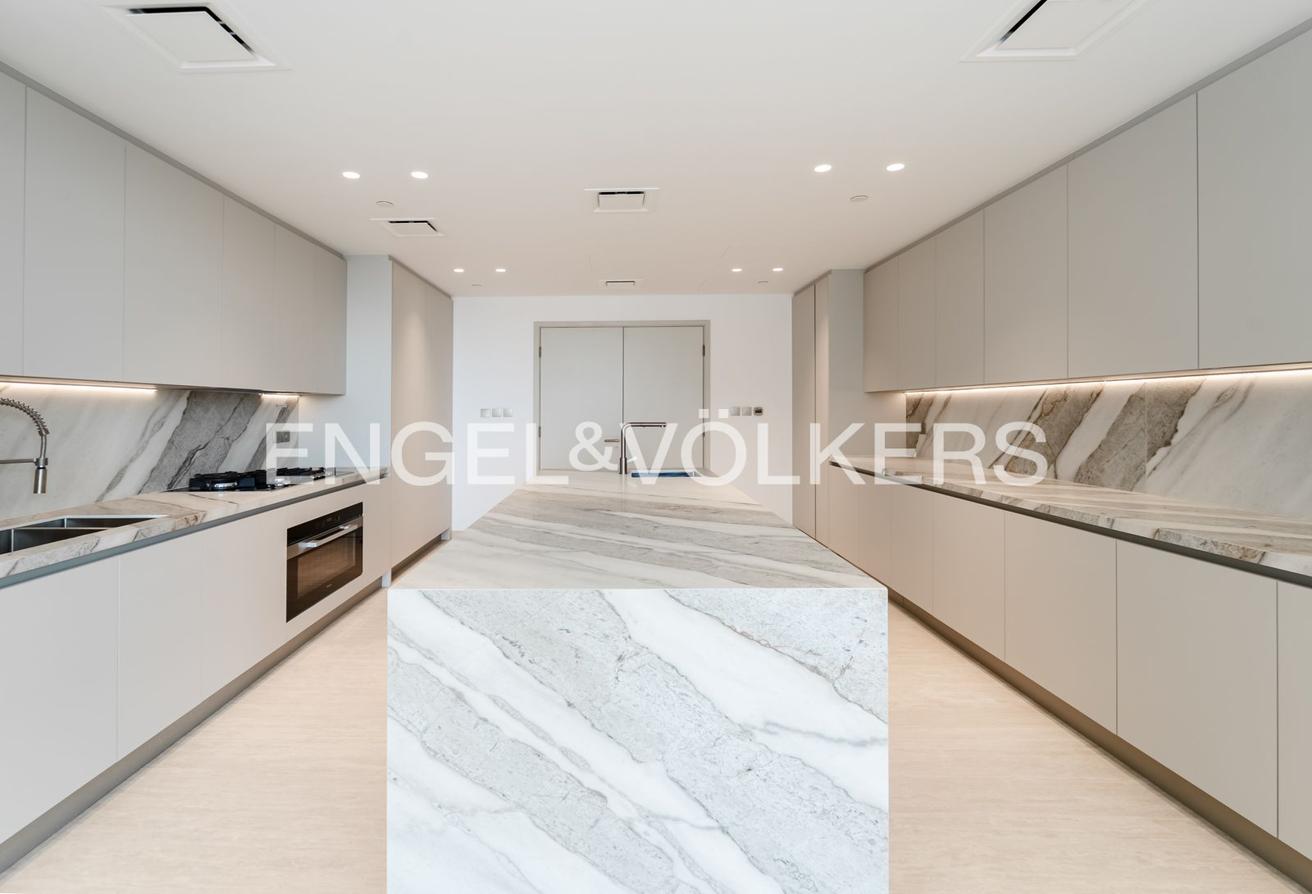 Luxury Penthouse | Furnished | Sea Views photo 11