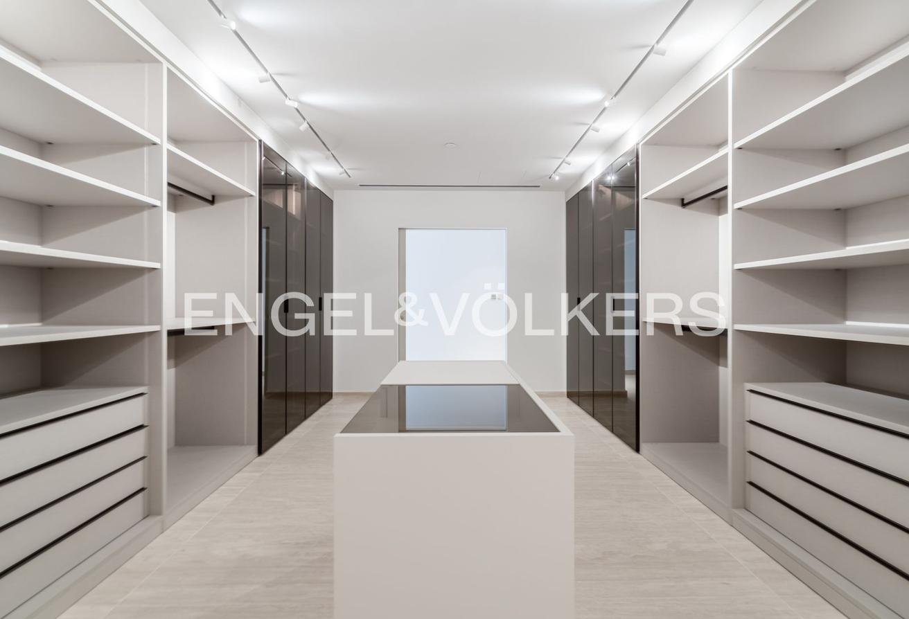 Luxury Penthouse | Furnished | Sea Views photo 16
