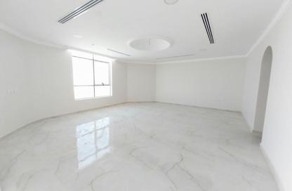Villa - 5 - 5 for rent in Shakhbout City - Abu Dhabi