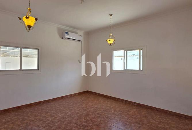 70679046 - Property Image 3