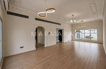 Villa - 3 Bedrooms - 4 Bathrooms for rent in Umm Suqeim 2 Villas - Umm Suqeim 2 - Umm Suqeim - Dubai