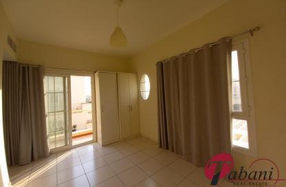 Villa - 2 Bedrooms - 3 Bathrooms for rent in Springs 15 - The Springs - Dubai