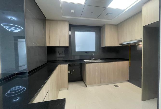 1 YEAR AGE : 2BHK : RENT 70K : 1 PARKING photo 2