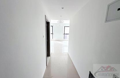 Apartment - 1 Bedroom - 2 Bathrooms for rent in Muwaileh 29 Building - Muwaileh - Sharjah