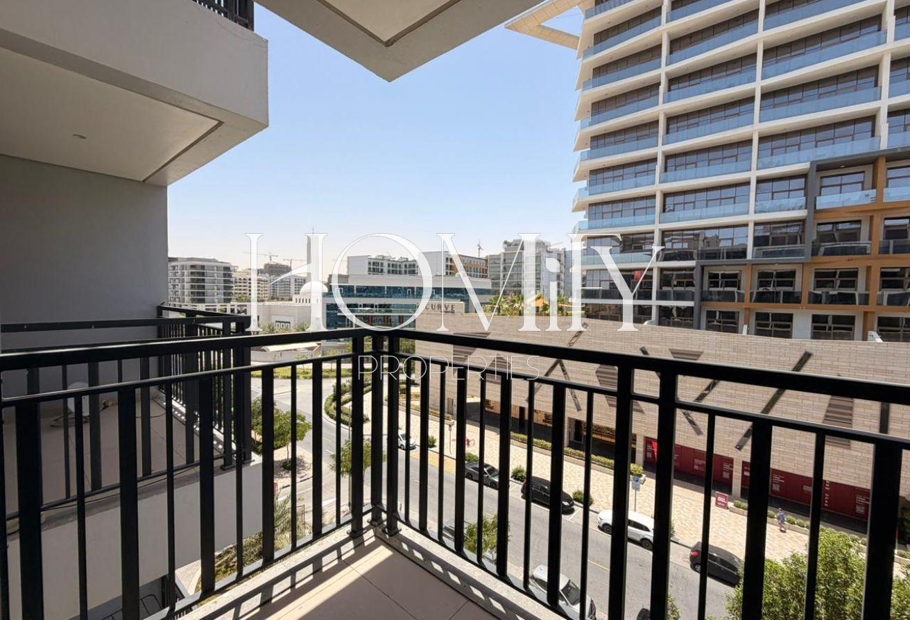 HOT DEAL | COVERED PARKING | POOL & GYM photo 5