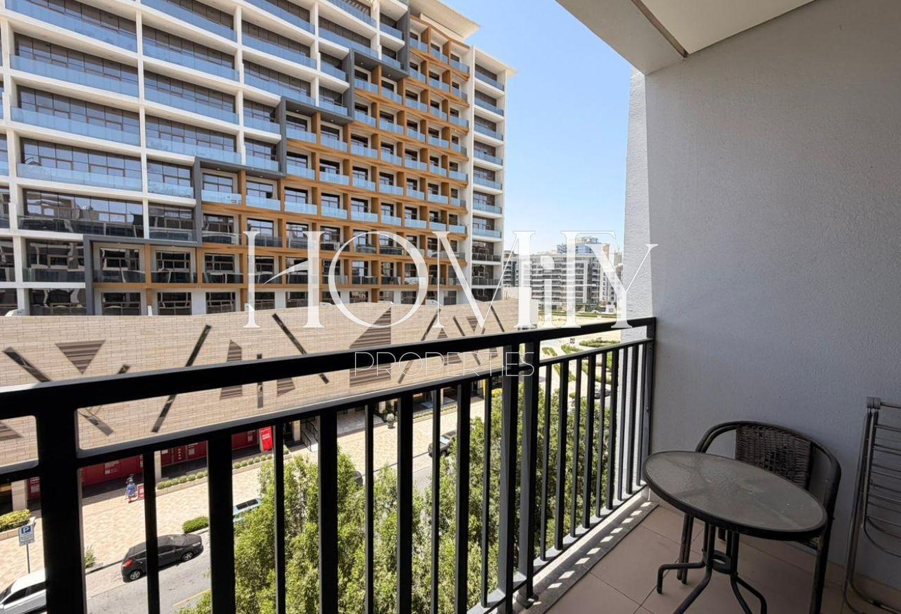 HOT DEAL | COVERED PARKING | POOL & GYM photo 4