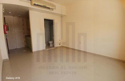 Apartment - Studio - 1 for rent in Muwailih Building - Muwaileh - Sharjah