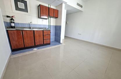 Apartment - Studio - 1 Bathroom for rent in New Al Taawun Road - Al Taawun - Sharjah