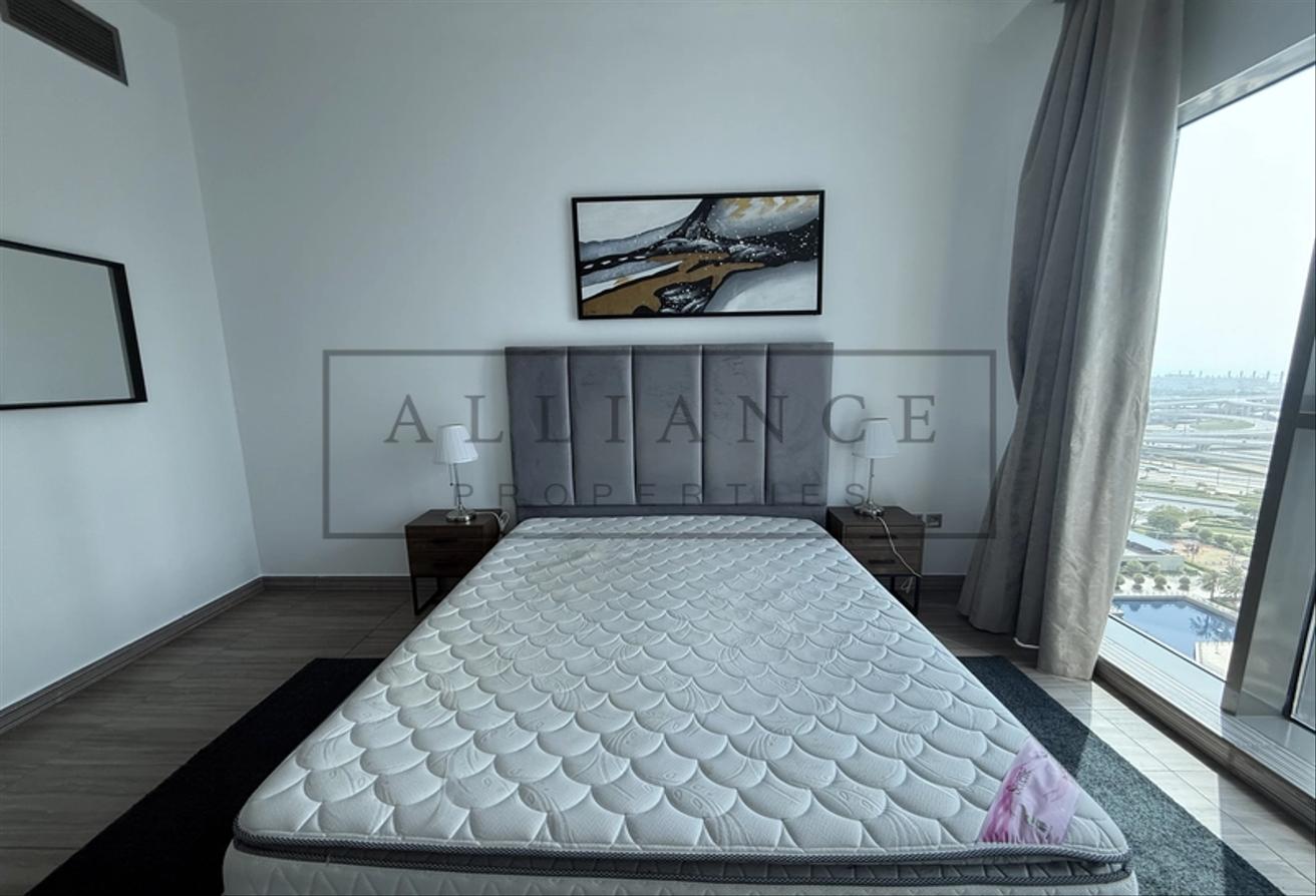 Furnished | High Floor | Lake View | Vacant photo 11