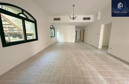 Villa - 3 - 4 for rent in Garden Villas - Umm Suqeim 2 - Umm Suqeim - Dubai