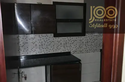 مستودع - استوديو - 2 حمامات للايجار في ضاحية السلامة - أم القيوين