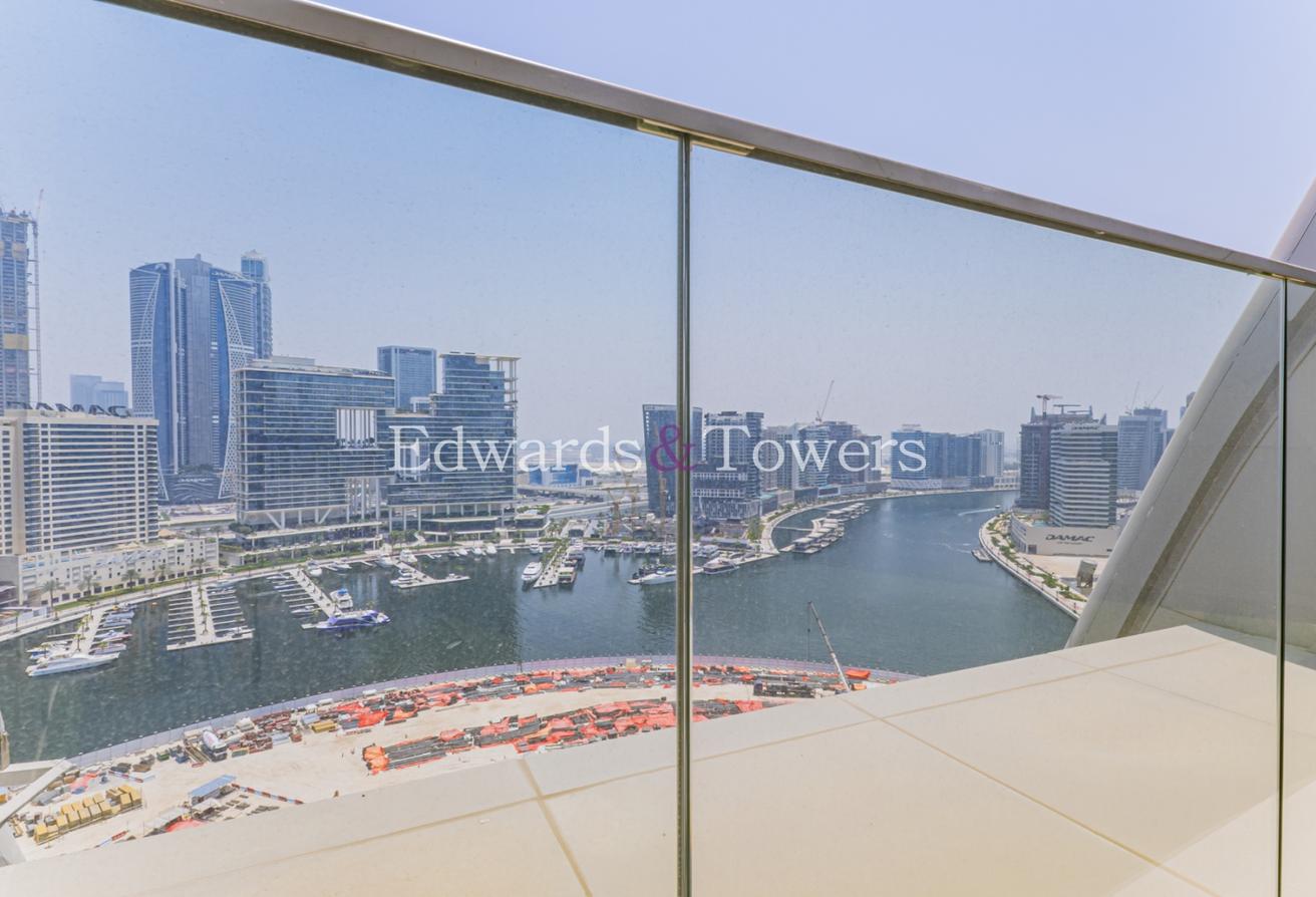 Triplex Penthouse | Full Canal View | Unfurnished photo 14